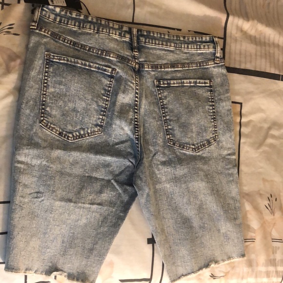Nova men ripped and restructured Denim short size 36 - Picture 2 of 4